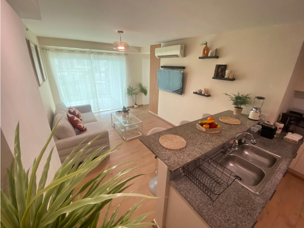 SE ALQUILA APARTAMENTO EN FERNANDEZ DE CORDOBA