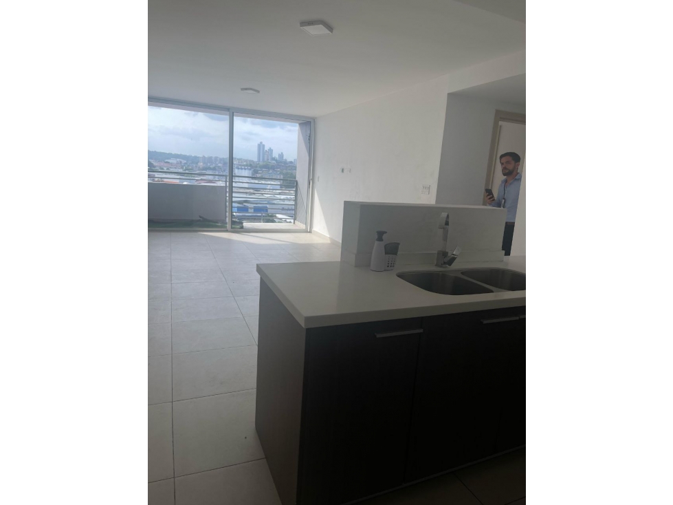 ALQUILER DE APARTAMENTO EN BELLA VISTA — foto 5