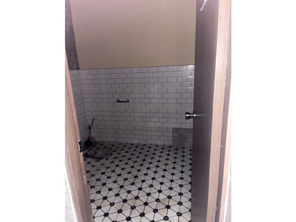 ¡Â¡SE ALQUILA !! LOCAL COMERCIAL en SAN FRANCISCO SPOT74 — foto 4