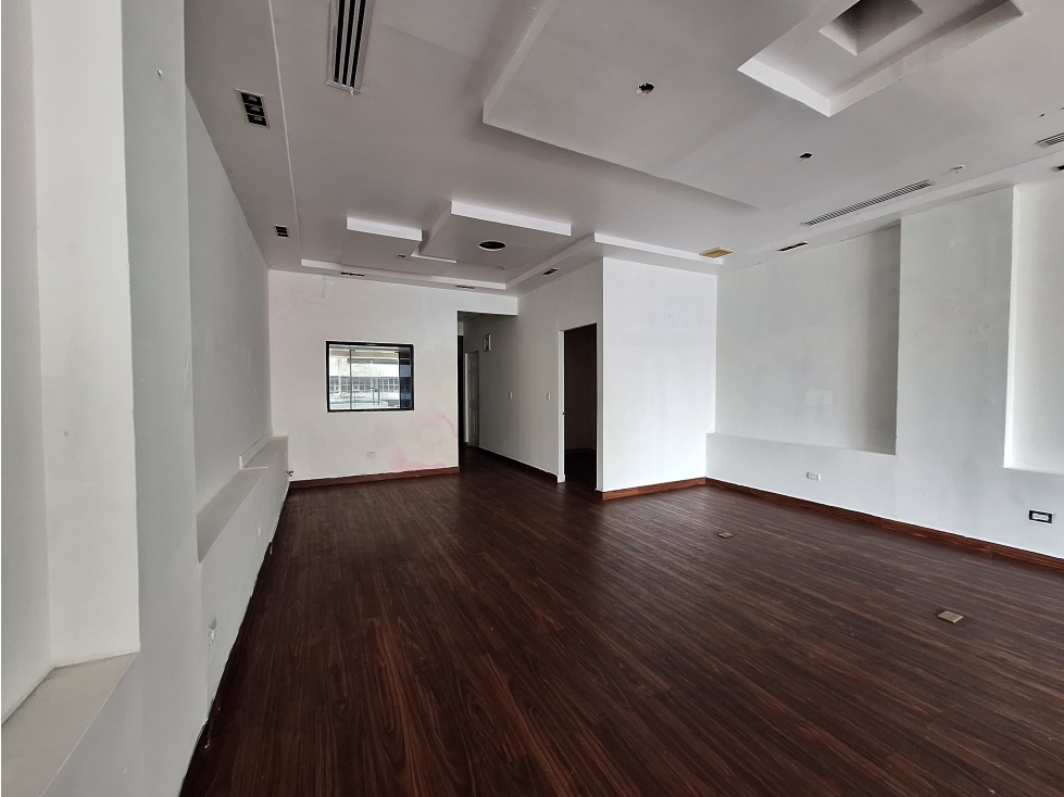 ¡Â¡SE ALQUILA !! LOCAL COMERCIAL en 12 DE OCTUBRE — foto 4