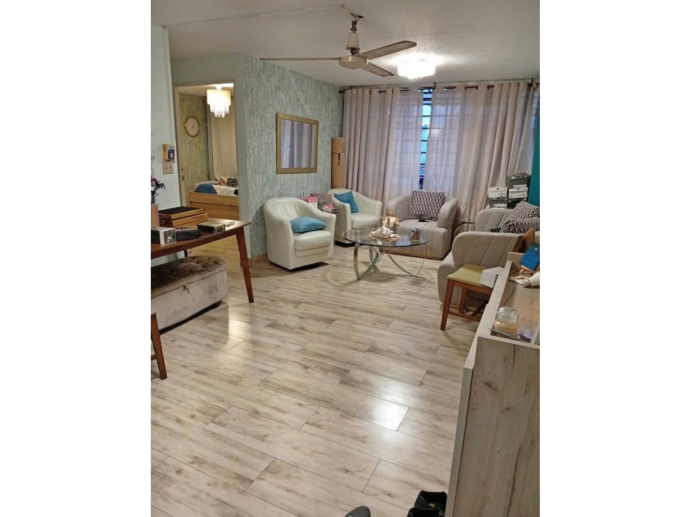 En venta apartamento en la Vía Fernández de Córdoba. — foto 2