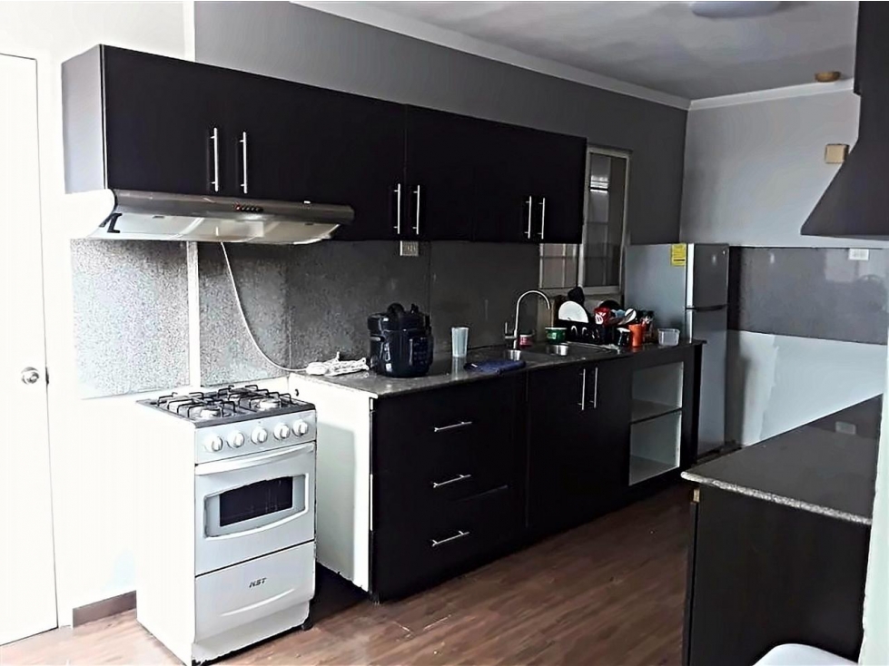 En venta casa de dos niveles en Villa de Cerro Lindo, El Crisol — foto 4