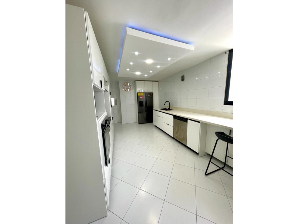 FS 2382 SE ALQUILA LUJOSO APARTAMENTO EN OBARRIO AMOBLADO 4R — foto 2