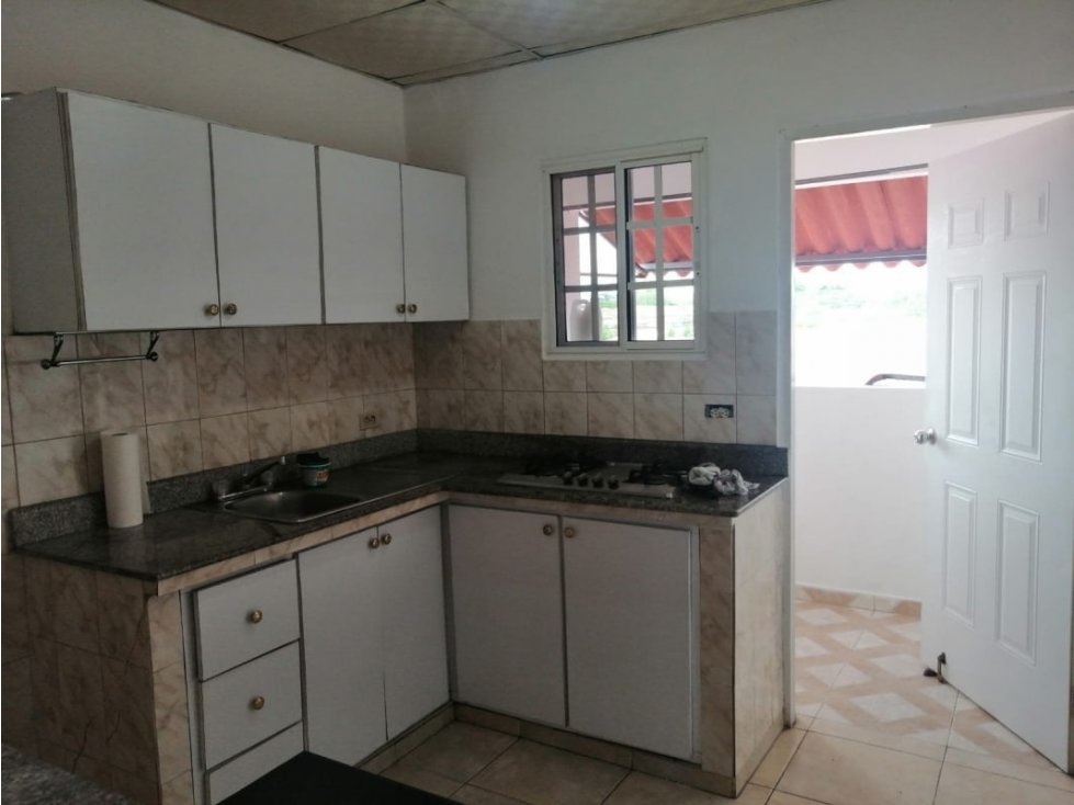 Se alquila apartamento en Campo Lindbergh $500 — foto 2