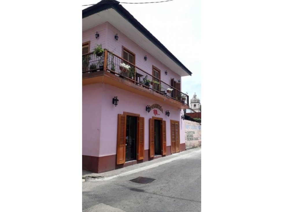 SE ALQUILA LOCAL COMERCIAL EN SANTA ANA $1000 - 1