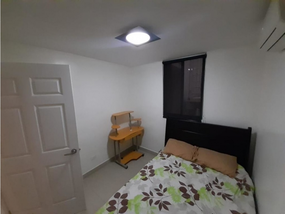 Alquilo cómodo apartamento en altos de toscana