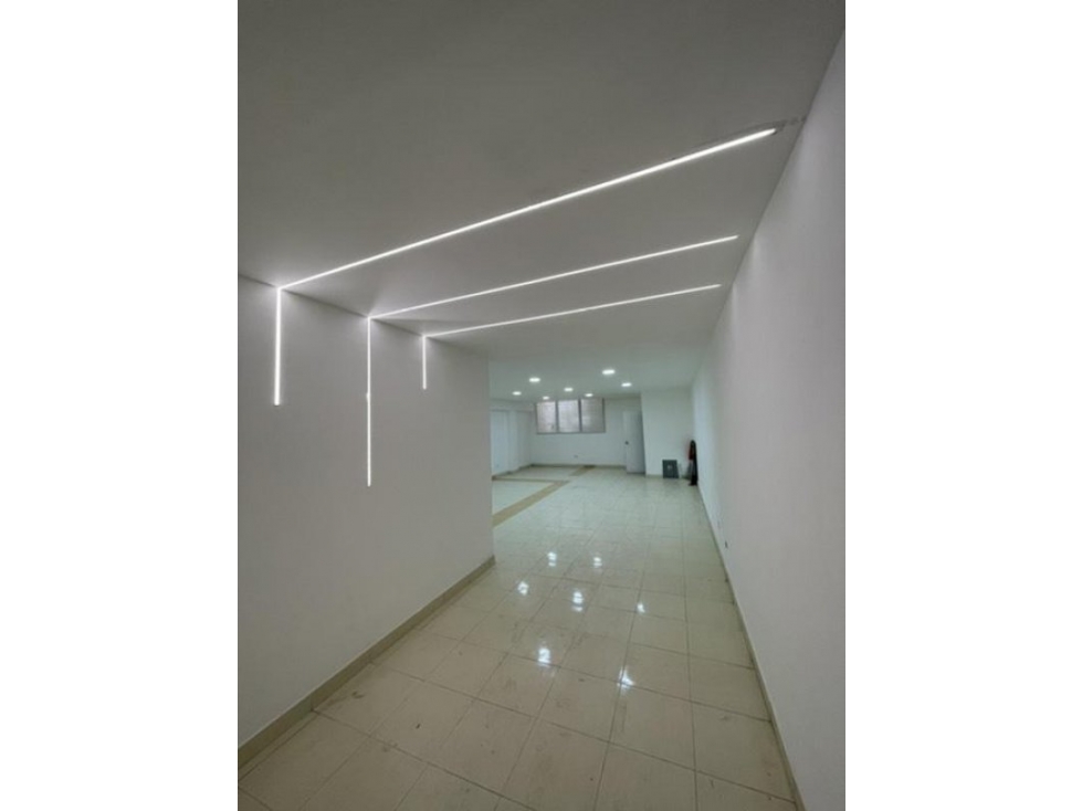 SE ALQUILAN OFICINAS VIA ESPAÑA 70 Y 80 Mts — foto 5