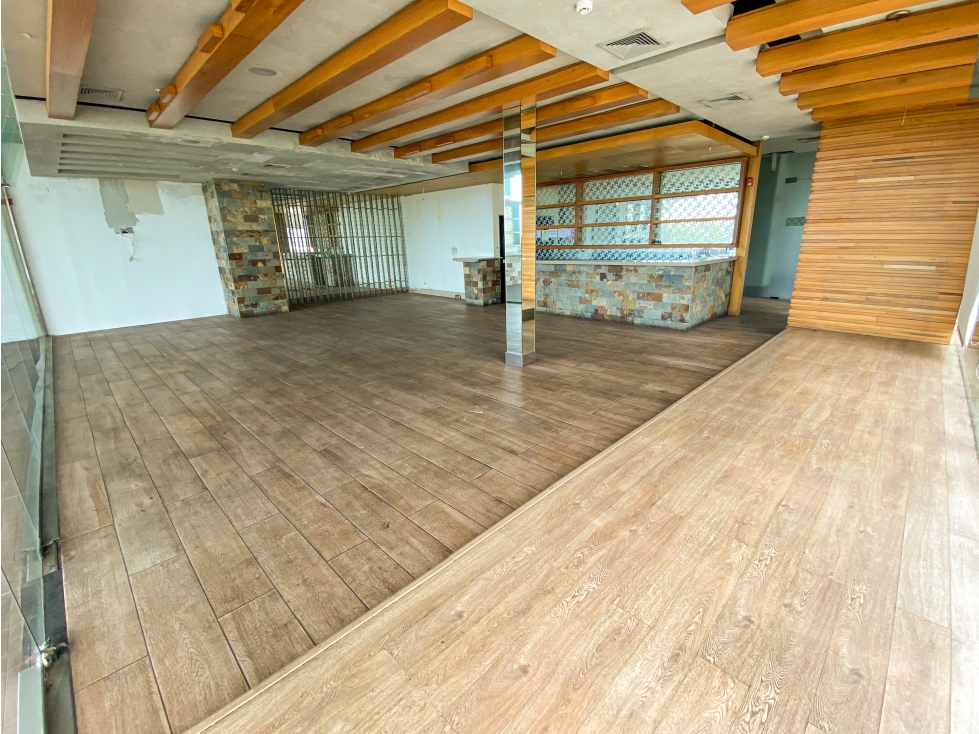 Hermoso Rooftop en Avenida Balboa listo para Entrega - 5