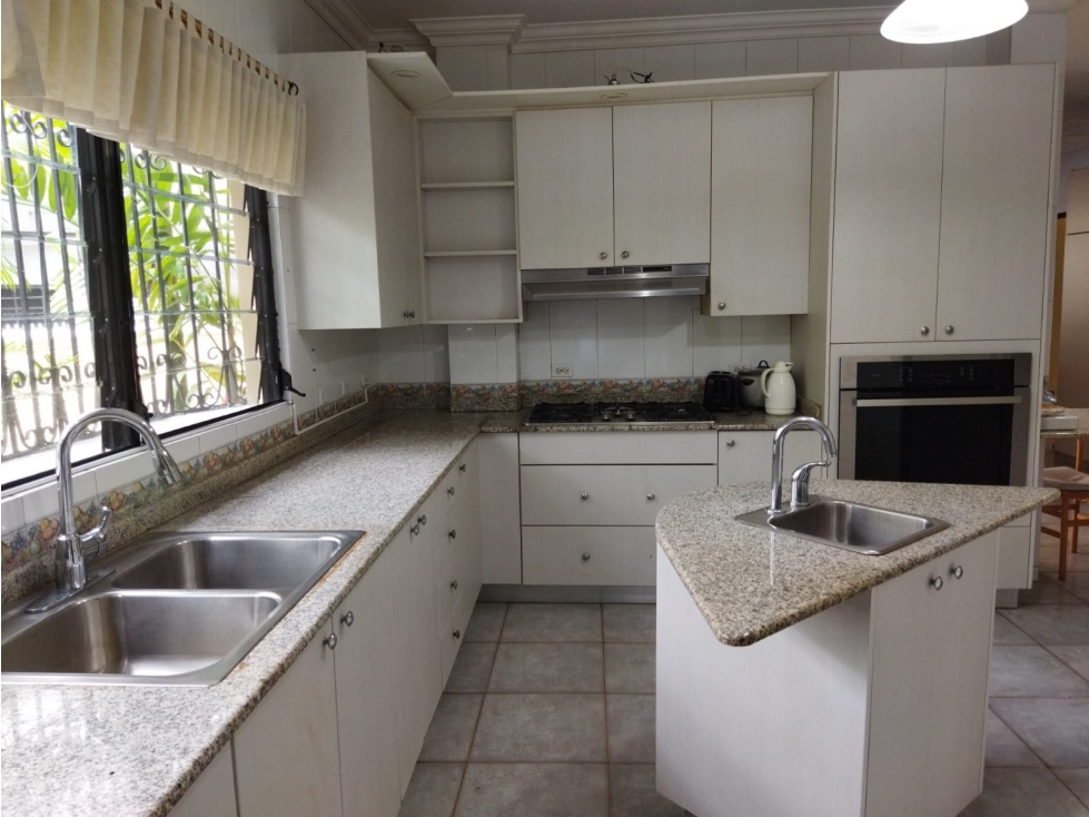 Se alquila/Vende Casa en el Carmen Linea blanca con piscina — foto 6