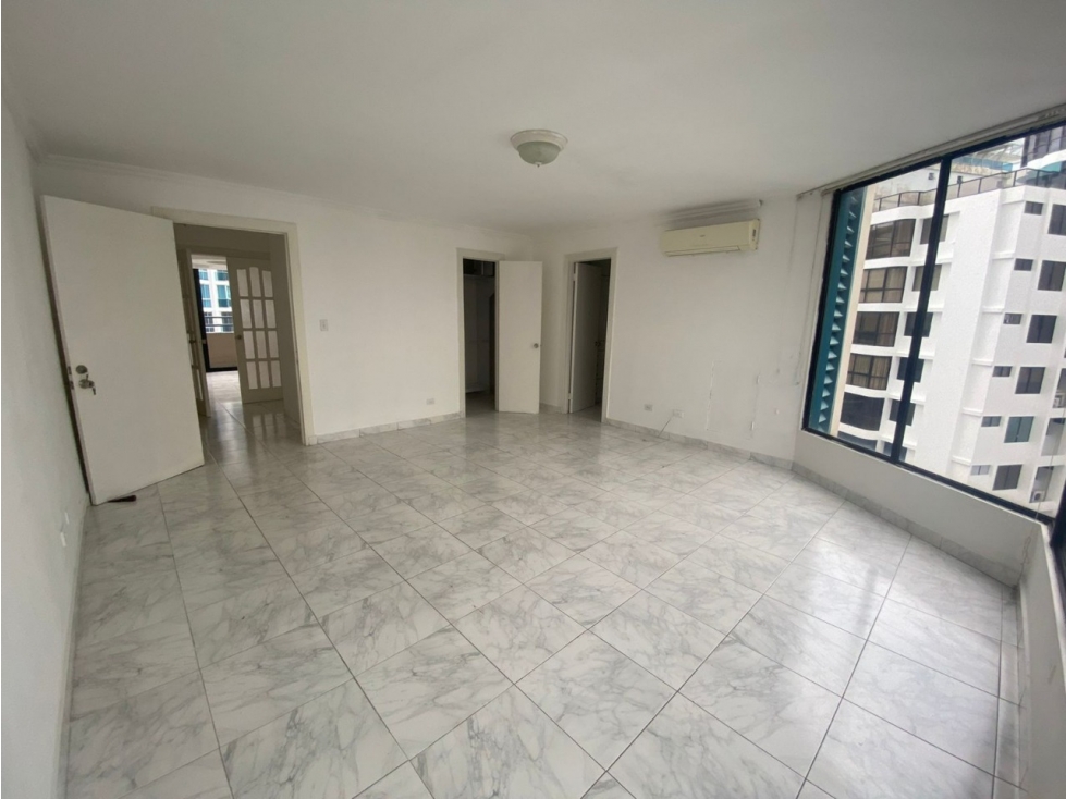 Se Alquila Apartamento en Marbella $1500 — foto 6