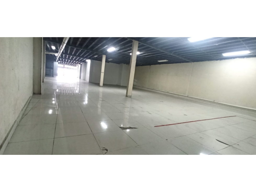 Se Alquilan Locales en Fernandez de Cordoba $8mt2. — foto 5