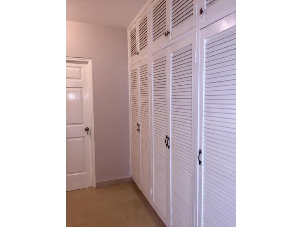 FS 200 SE ALQUILA APARTAMENTO EN EDIF RUIO MAR MARBELA LINEA BLANCA — foto 5