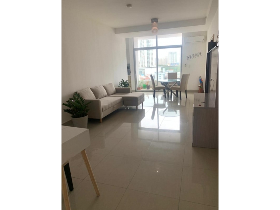 Alquilo extraordinario apartamento amoblado en rainbow via españa