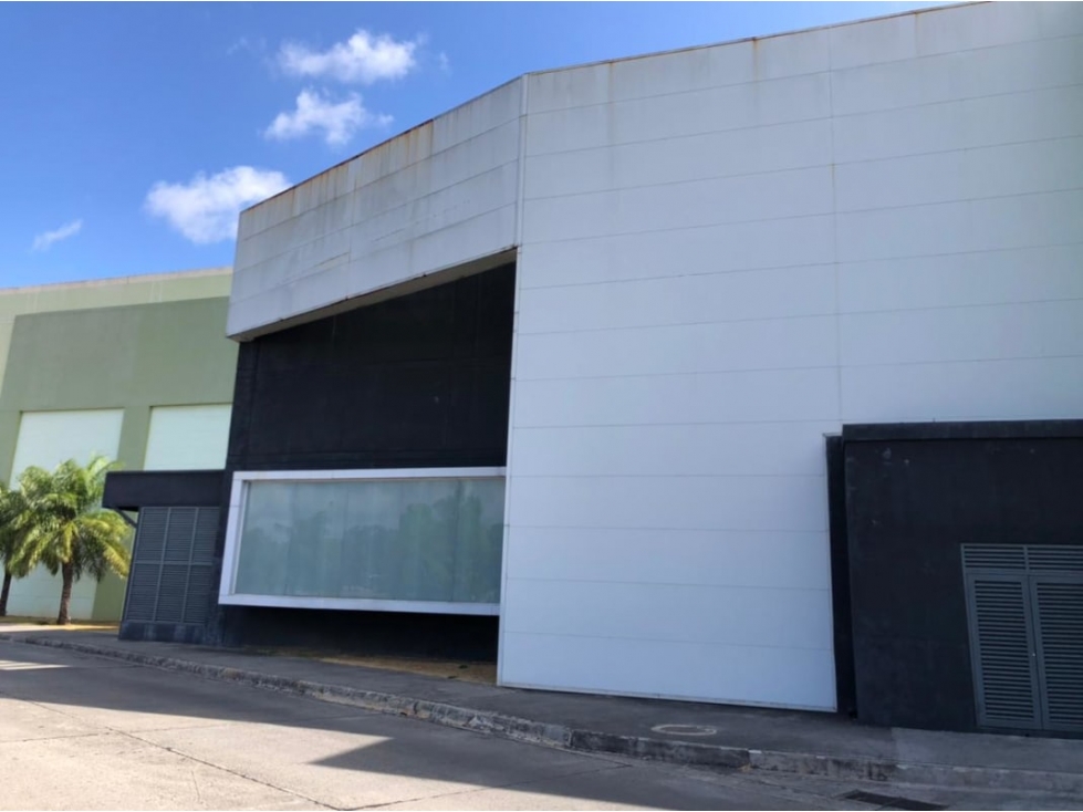 LOCAL en Alquiler en WESTLAND MALL >>$3,900<< - 6