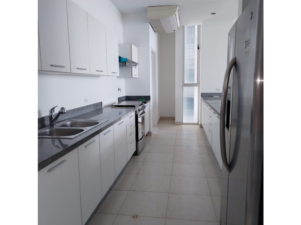 SE ALQUILA APARTAMENTO EN AV BALBOA DOBLE ALTURA L.BLANCA 4R FS 2539 — foto 5