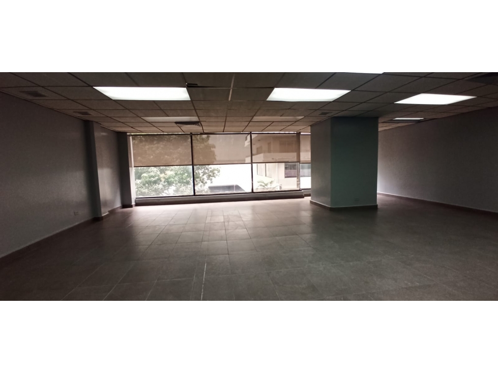 SE ALQUILA OFICINA EN BELLA VISTA ZONA BANCARIA - I.G. — foto 5