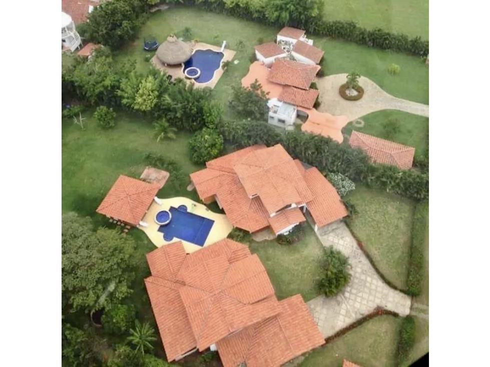 SE VENDEN 2 HERMOSAS CASAS EN PUNTA BARCO VIEJO $795,000