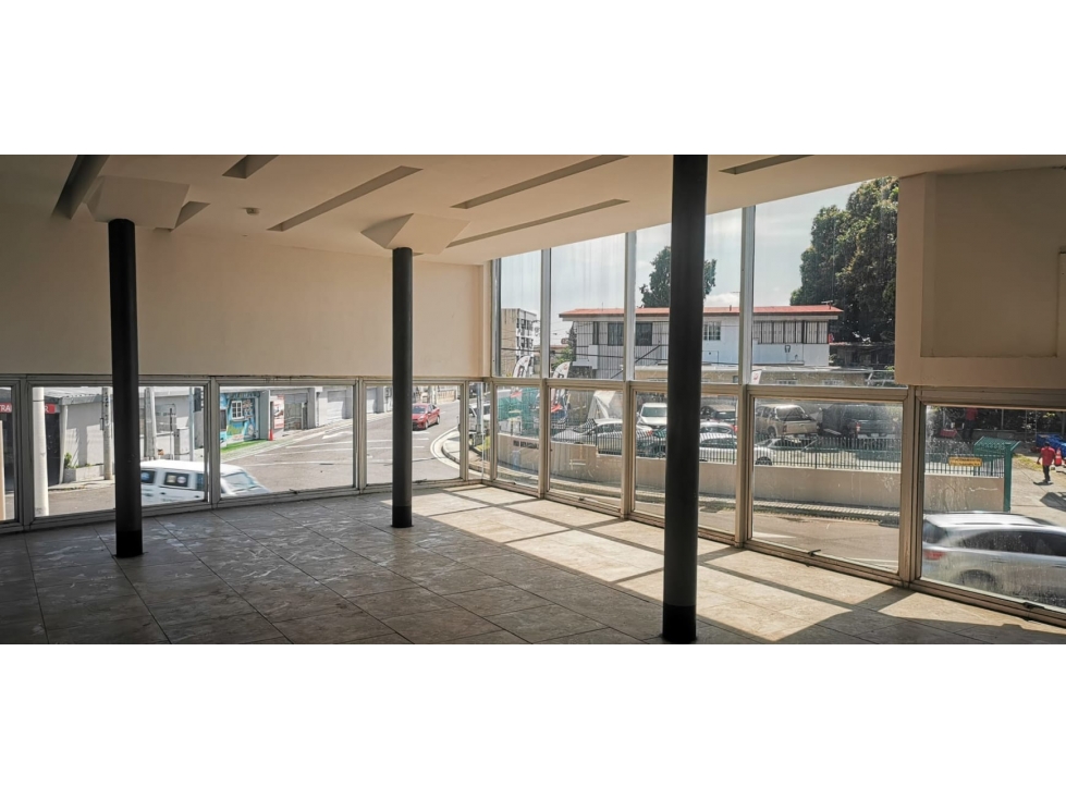SE ALQUILA EDIFICIO EN PARQUE LEFEVRE >>PRECIO DE OPORTUNIDAD<< - 2