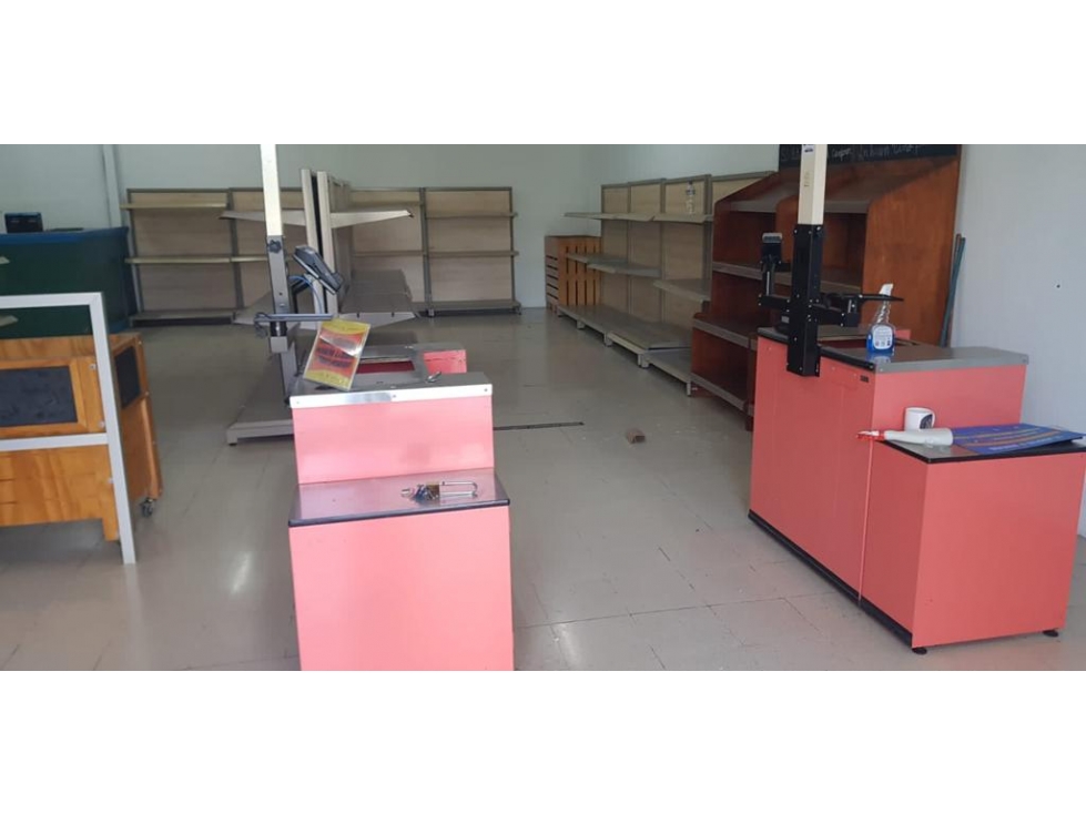 SE ALQUILA LOCAL PARA MINI SUPER >>ARRAIJAN>> - 6