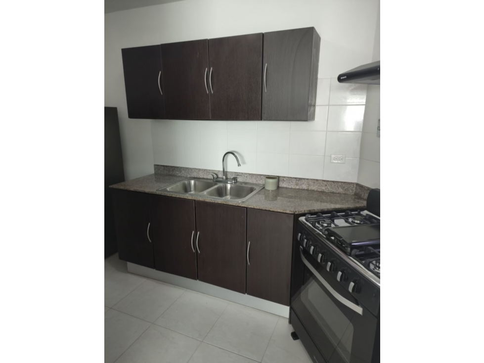 Alquilo apartamento amoblado en Condado del Rey $750 — foto 3