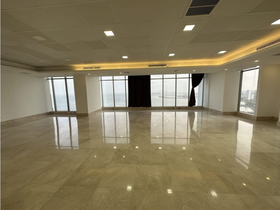 SE ALQUILA OFICINA 225 Mts EN AV. BALBOA $4,500 — foto 2