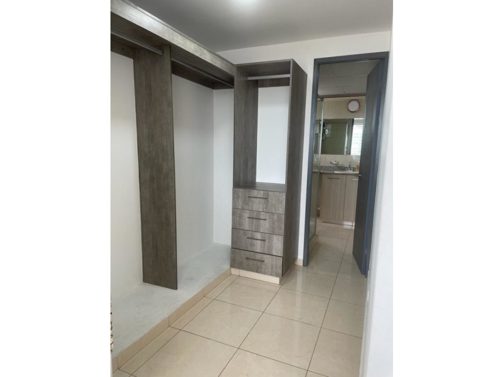 Alquilo Estratégico apartamento amoblado en la 12 de octubre — foto 5