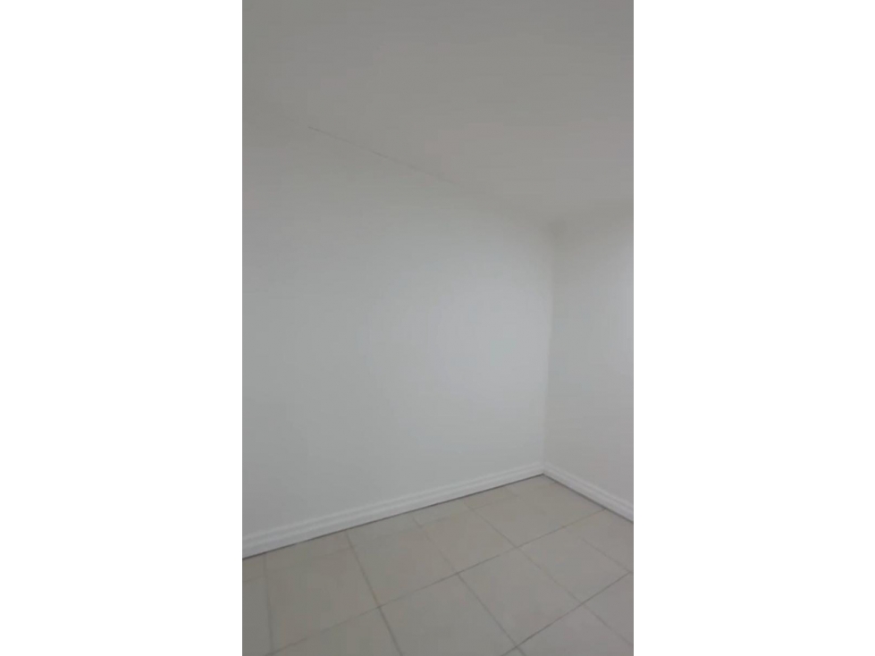 ALQUILER DE LOCAL COMERCIAL PARQUE LEFEVRE - 5