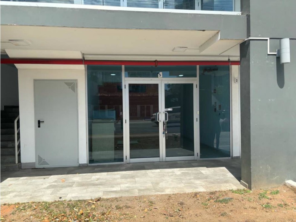 Alquilo Extraordinario local en via españa listo para ocupar