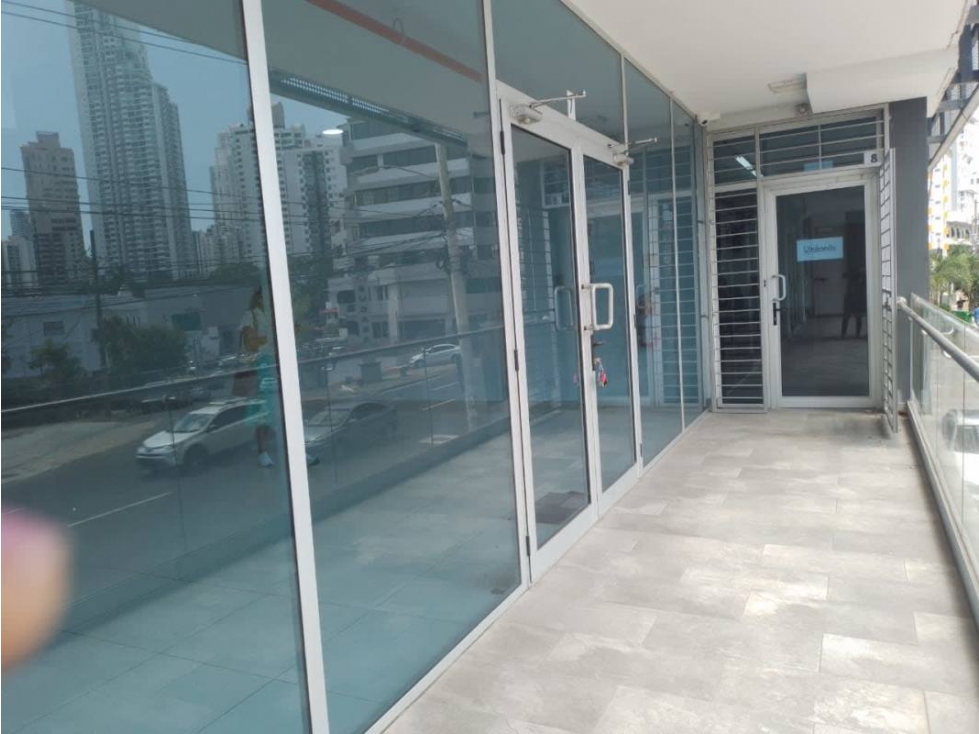 Alquilo Extraordinario Local listo para ocupar en la cresta — foto 6