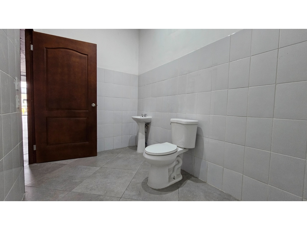 SE ALQUILA LOCAL EN VIA VENETO  | AREA TURISTICA  - 5