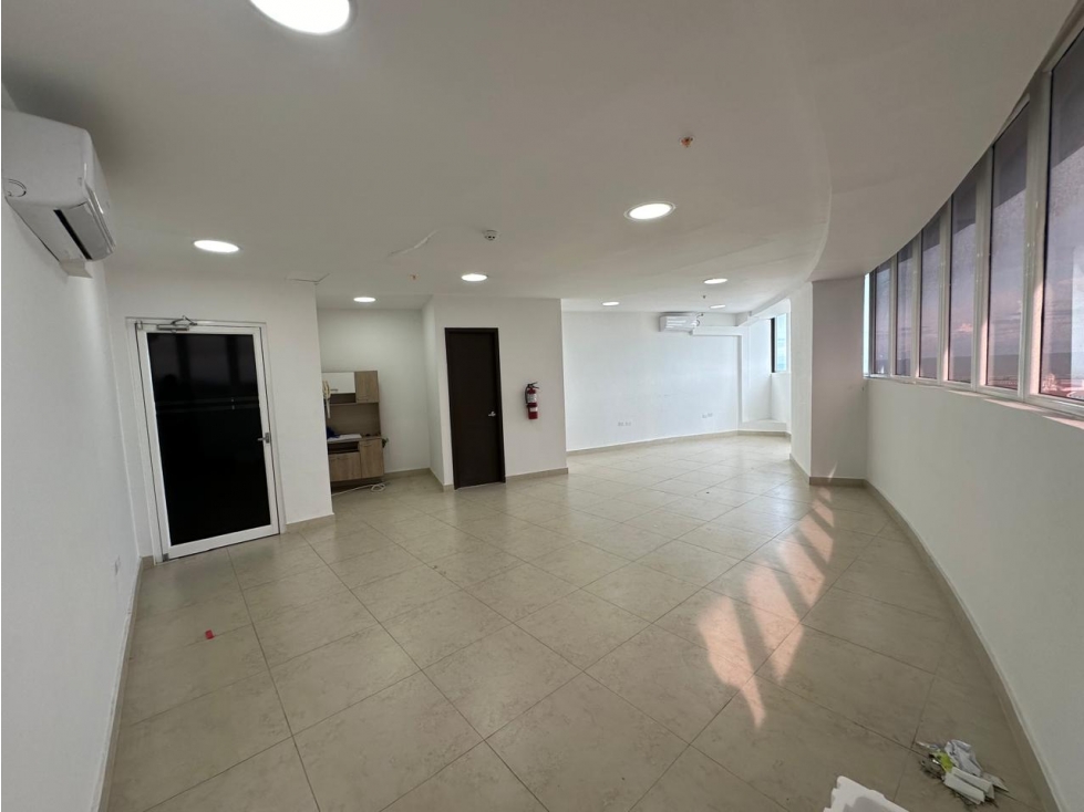 se vende maravillosa oficina — foto 4