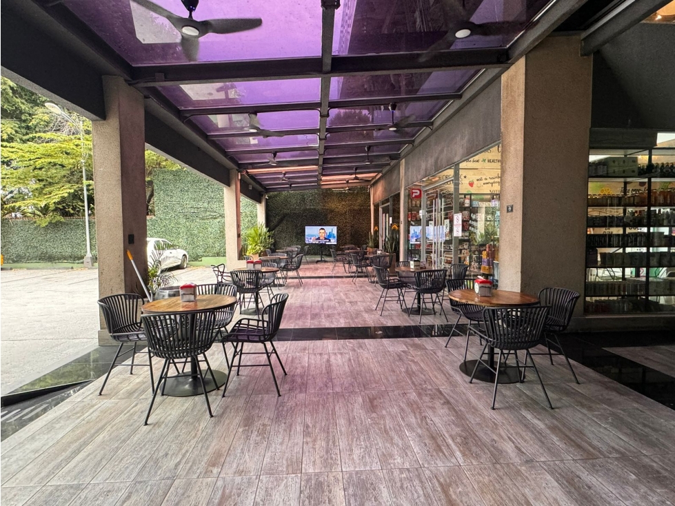 LOCAL CON TERRAZA PARA RESTAURANTE  LISTO PARA OCUPAR!  — foto 5