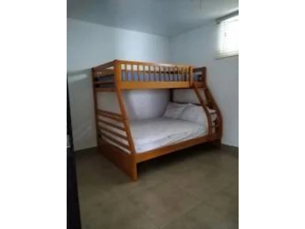 SE ALQUILA APARTAMENTON EN SAN CARLOS - 5
