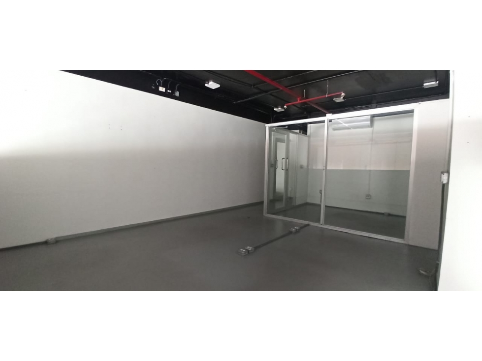 SE ALQUILA LOCAL COMERCIAL EN FERNANDEZ DE CÓRDOBA — foto 5