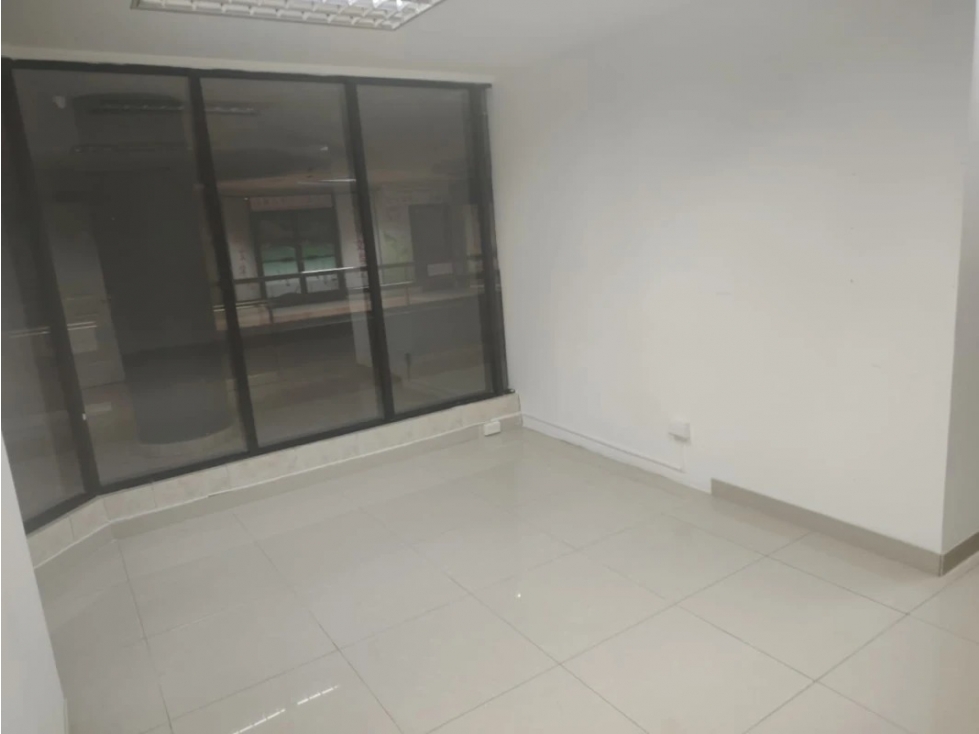 ALQUILO LOCAL COMERCIAL EN EL DORADO — foto 5