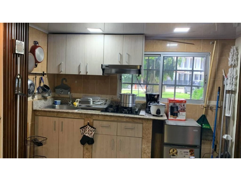 APARTAMENTO EN EL AREA DE BALBOA AMOBLADO