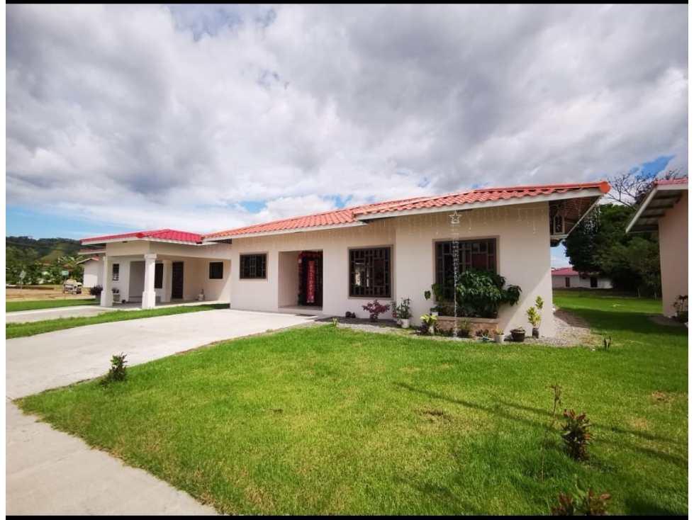 SE ALQUILA CASA EN DAVID , SAN CARLITOS - 1