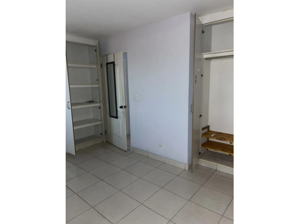 SE VENDE APARTAMENTO EN LA 12 DE OCTUBRE — foto 3