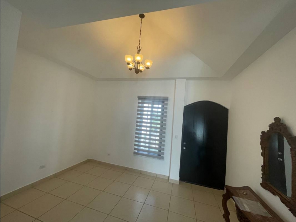 SE VENDE HERMOSA CASA - 3