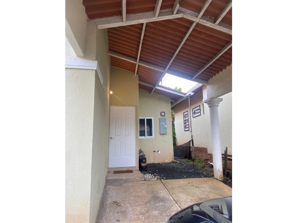 SE ALQUILA CASA EN LA CHORRERA - 2