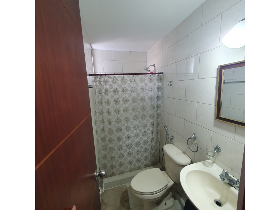 ALQUILO APARTAMENTO EN 12 DE OCTUBRE - 6