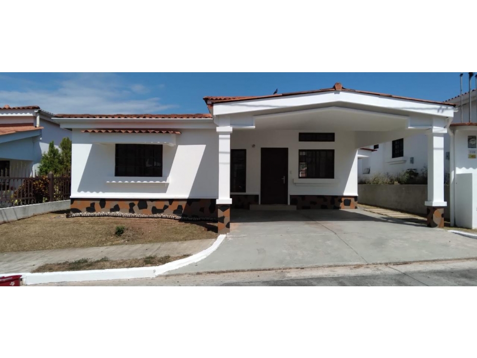 SE ALQUILA CASA EN ECO GARDEN ARRAIJAN