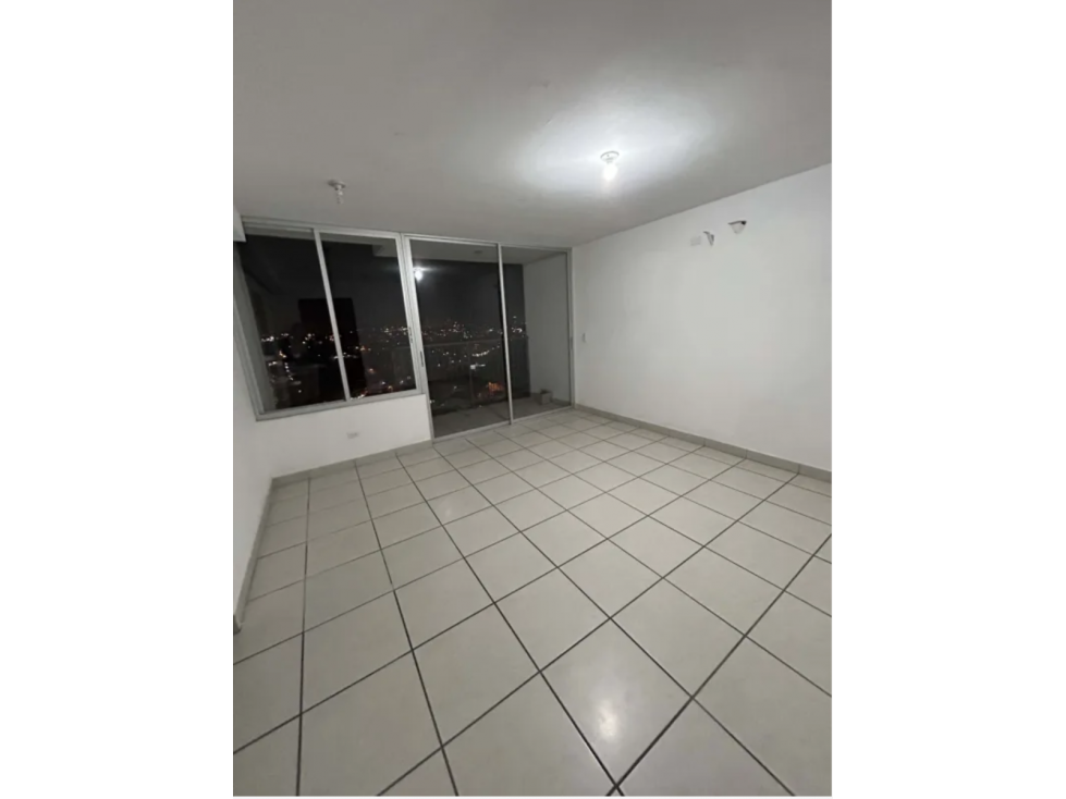 ALQUILO APARTAMENTO EN PARQUE LEFEVRE - 1