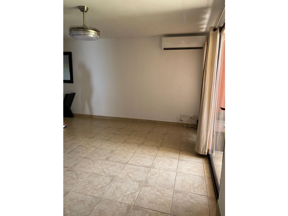 Se Vende Casa en Residencial Altos del Este - 6