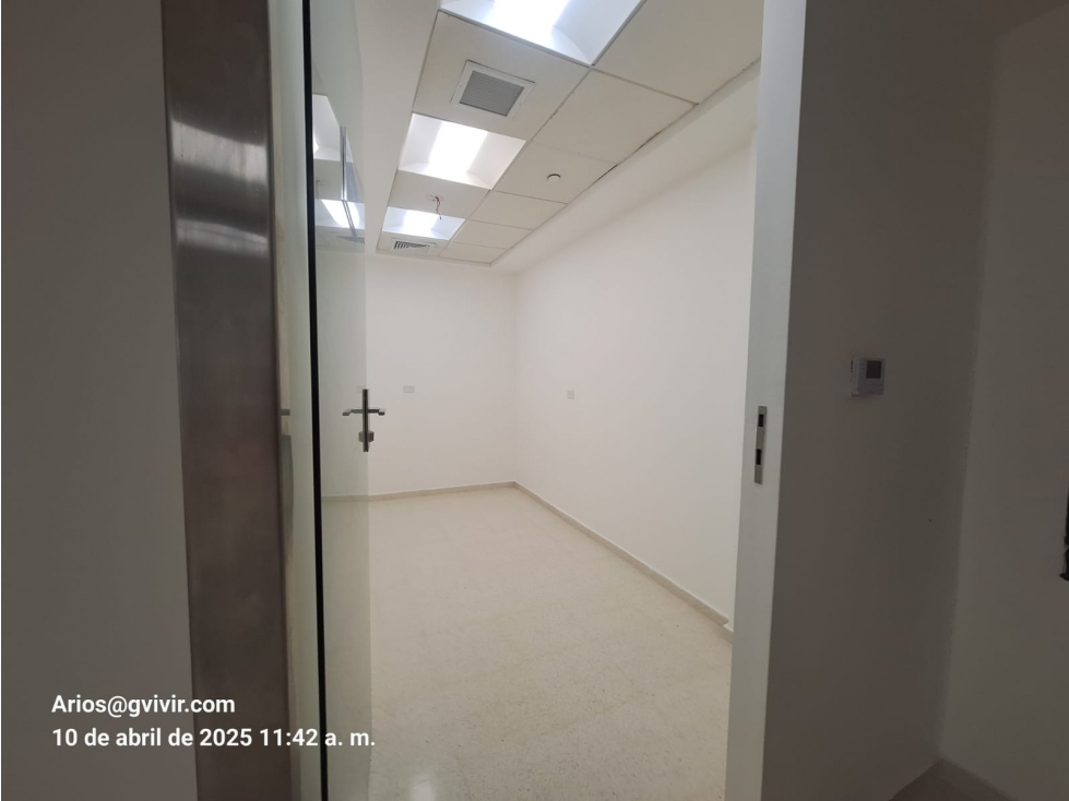 ¡Â¡SE ALQUILA !! LOCAL COMERCIAL en 12 DE OCTUBRE — foto 5