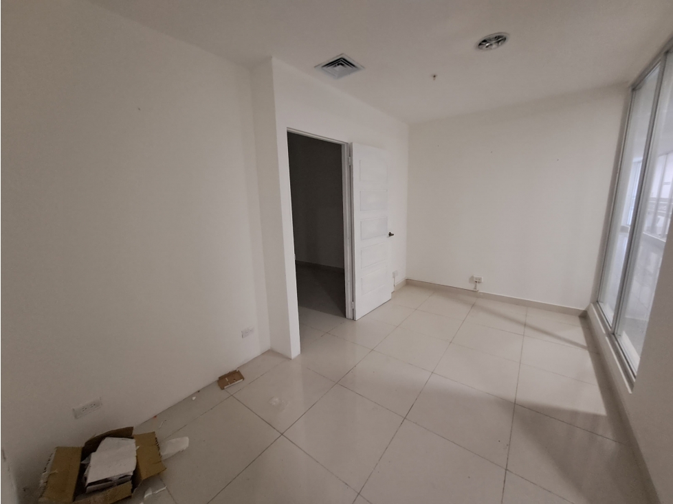 SE VENDE OFICINAS EN COSTA DEL ESTE — foto 3