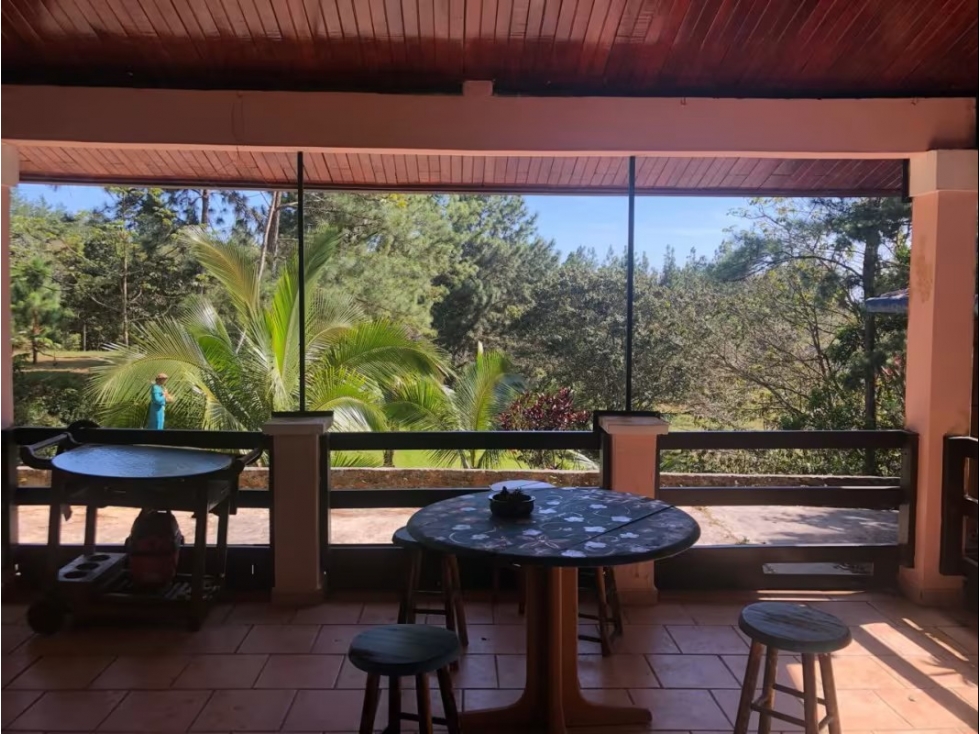En venta casa en Altos de Cerro Azul - 2
