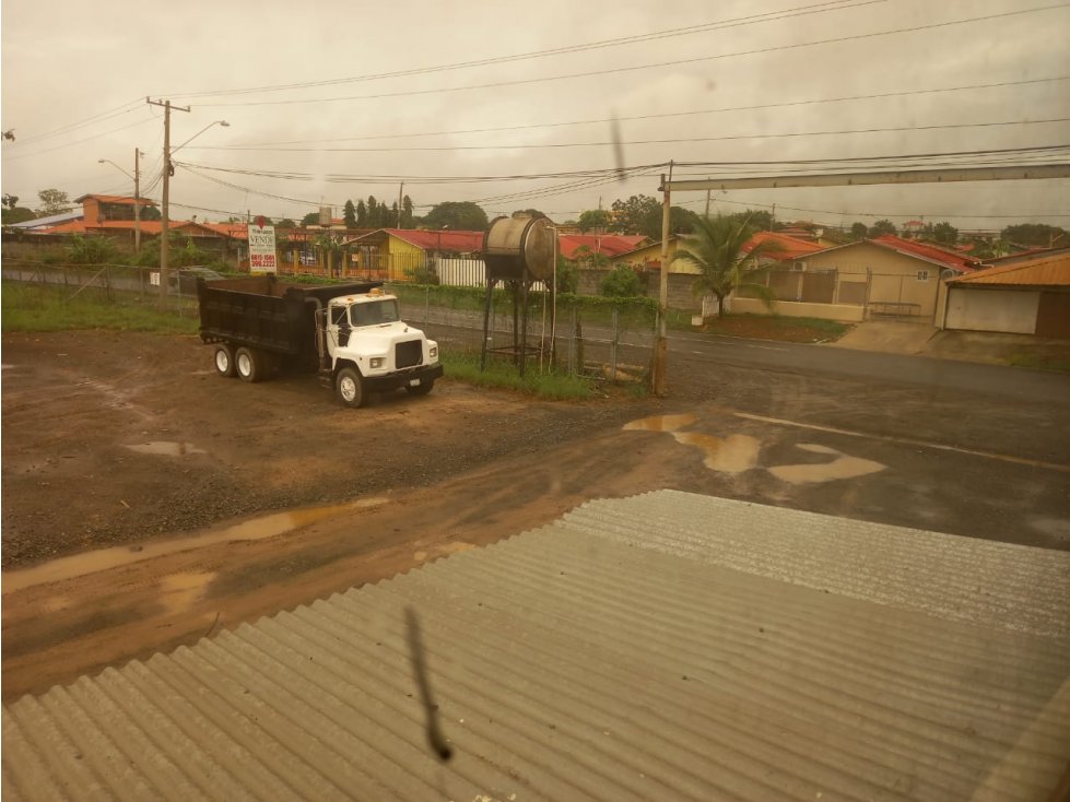 Se alquila o se vende terreno con galera de 6000 m2 en chorrera $ 600 - 2