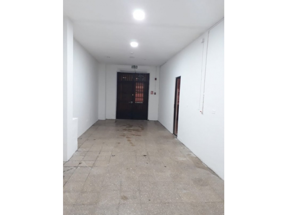SE ALQUILA LOCAL COMERCIAL EN SANTA ANA $1000 - 6