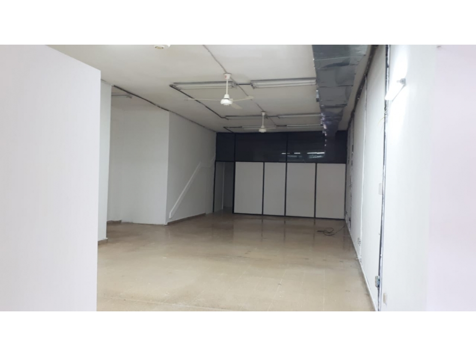 Se alquila local comercial de 340 m2 en bella vista $2500 - 6